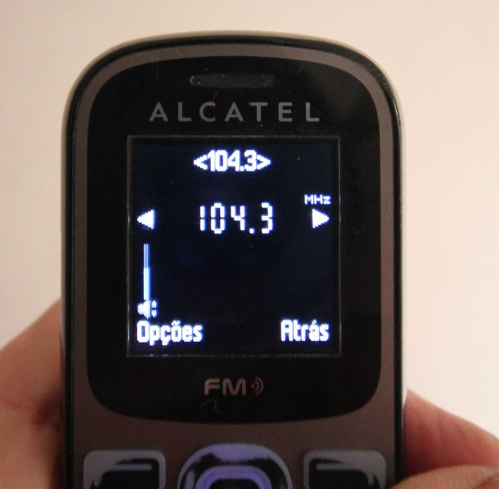 telemovel Alcatel OT-228 (Destrancado) Excelente Estado com Carregador