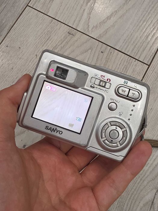 Aparat Cyfrowy Sanyo Xacti VPC-S3 | 3.2 MP | Zasilanie AA | Y2K Vintage | Sprawny