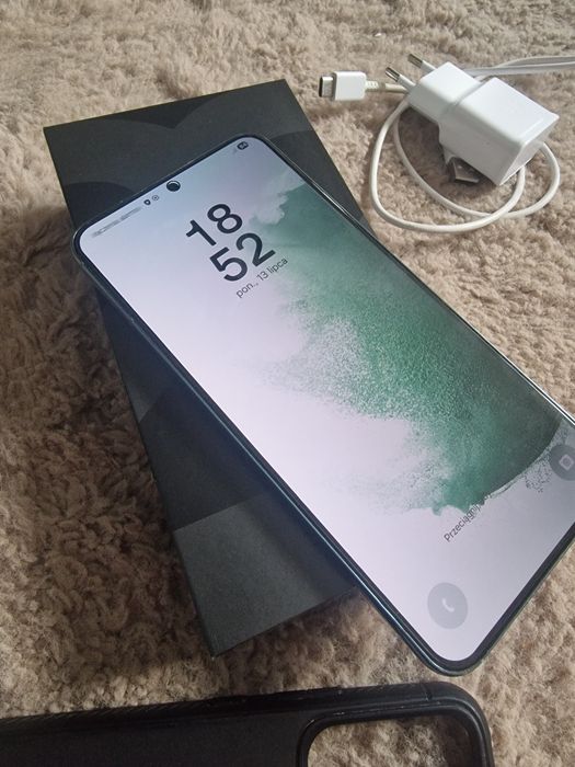Samsung S22+ PLUS 256GB + ładowarka, etui