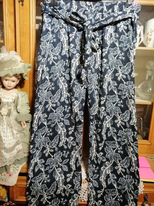 Spodnie nowe z metki 48