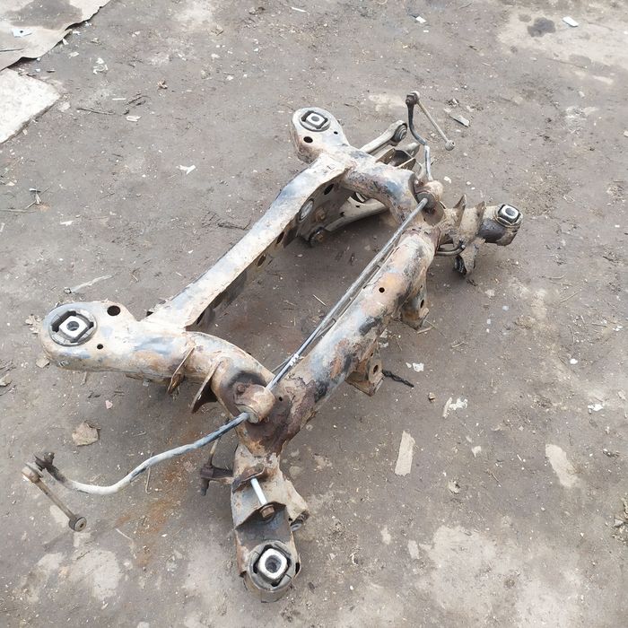 Задня балка BMW E87, E90