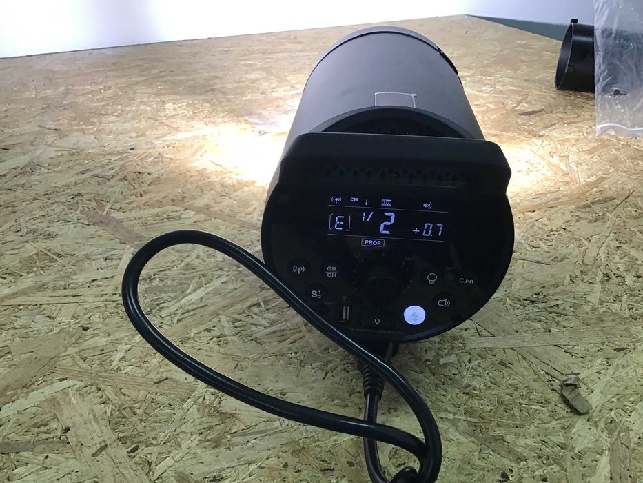 Lampa studyjna błyskowa 600Ws – Bowens | System X