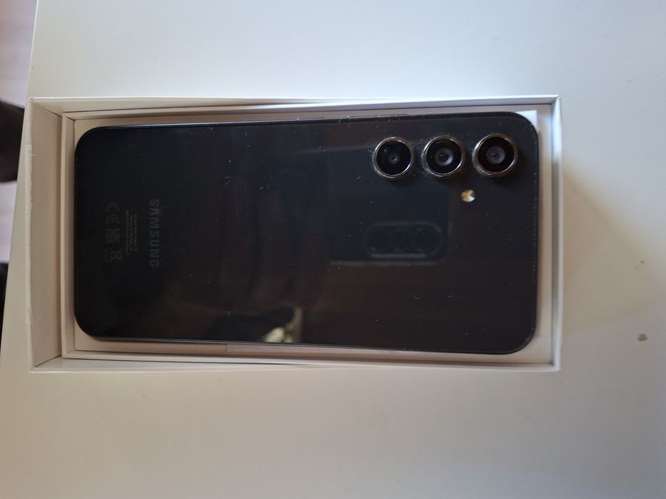 Samsung A54 5G . Muito bom estado. .