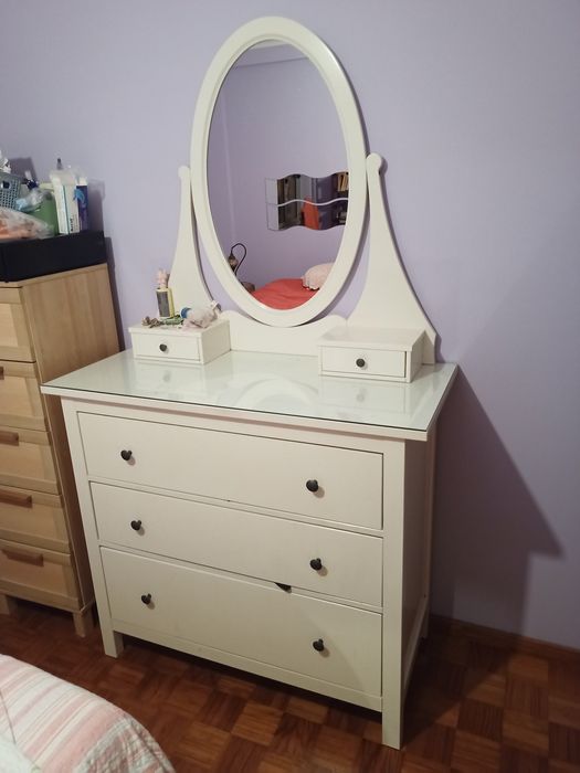 Cómoda branca IKEA hemnes