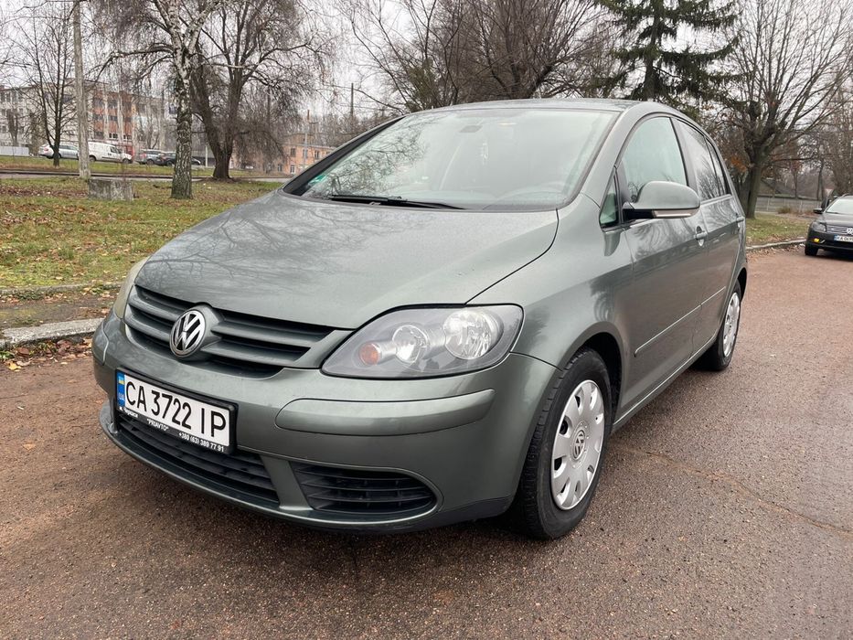 Продам автомобіль Volkswagen Golf 5-ro
