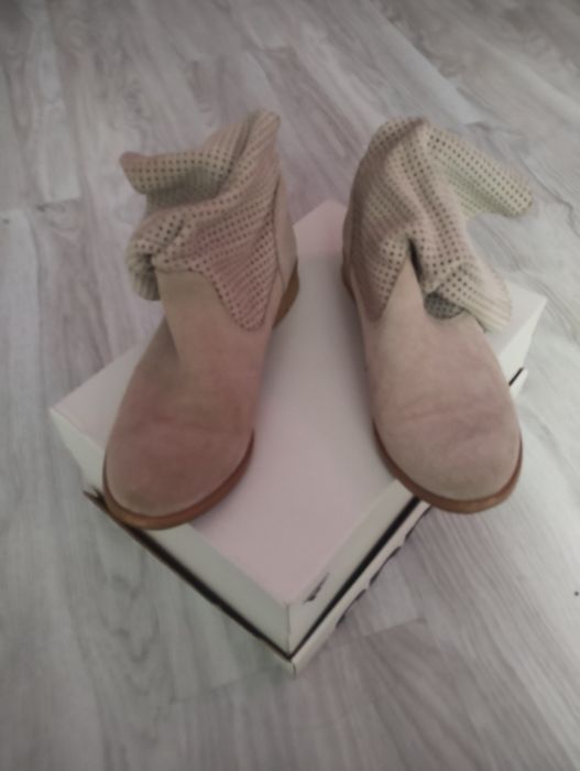 Kozaki zamszowe producent Saway