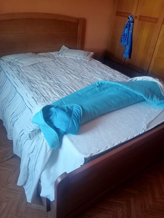 Cama de casal em pinho