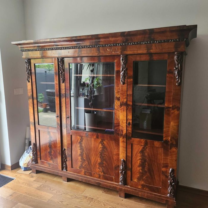 Sprzedam antyczną bibliotekę z litego drewna