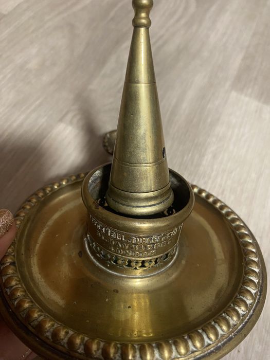 Старовинний латунний підсвічник Англія