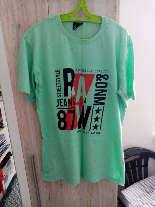 Miętowy T-shirt z nadrukiem