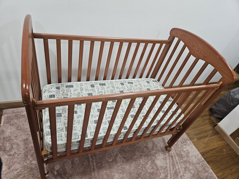 Cama criança de madeira como nova