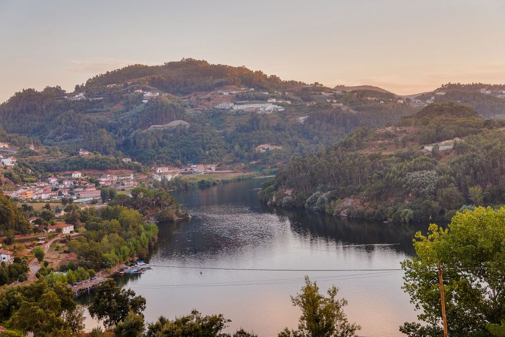 Alugo casa para férias no Douro