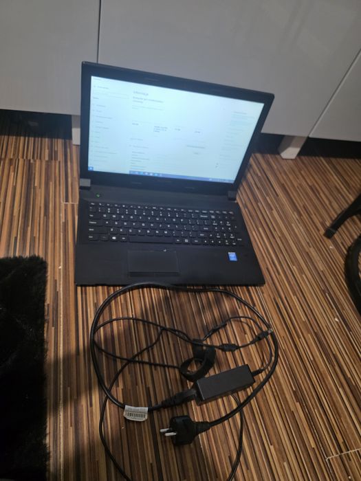 Laptop Lenovo B50-70 I7*4GB*250GB*Win 10