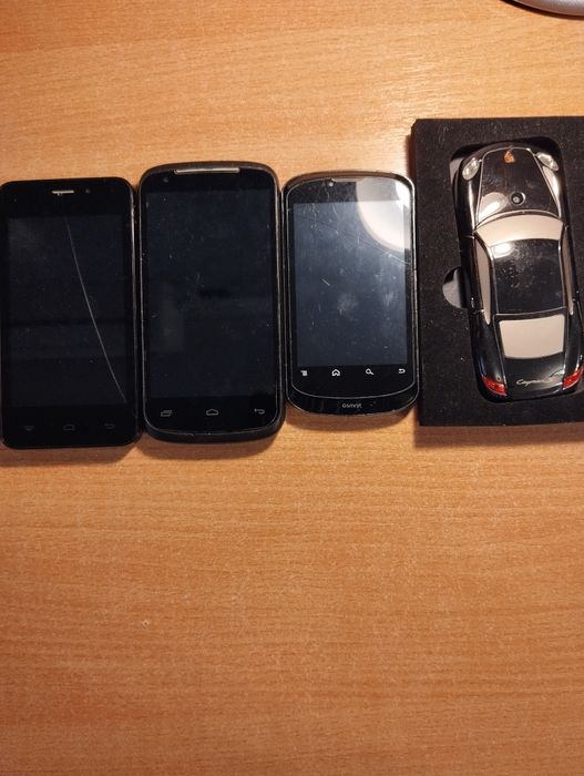 Продам телефоны на запчасти