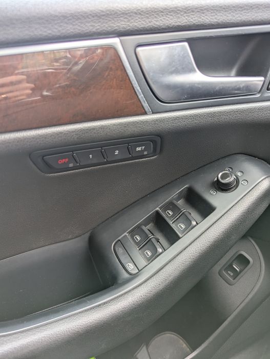 Продаю Audi Q5 2012 2.0 бензин