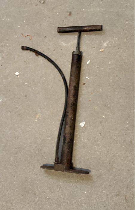 Stara metalowa pompka rowerowa PRL / vintage