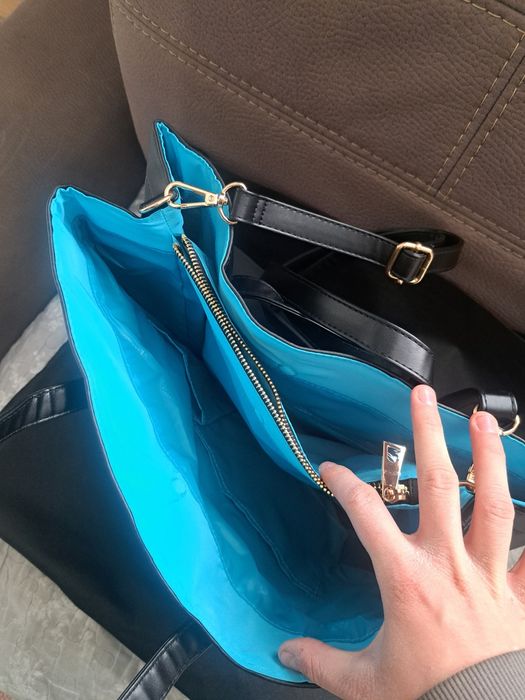 Czarna torba na ramie Versace