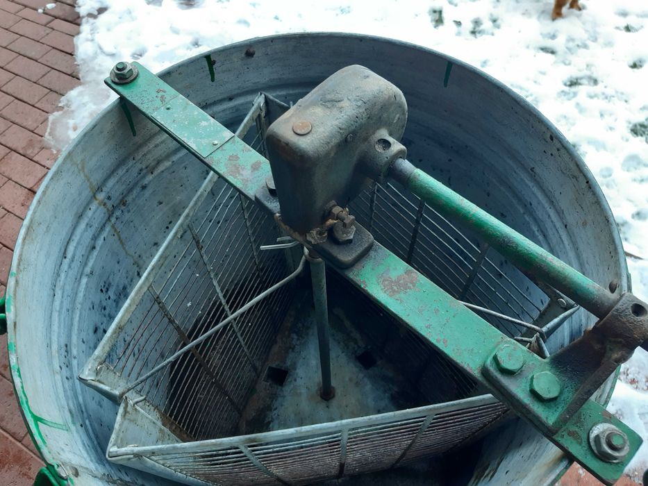 Miodarka wirówka do miodu 3-ramkowa