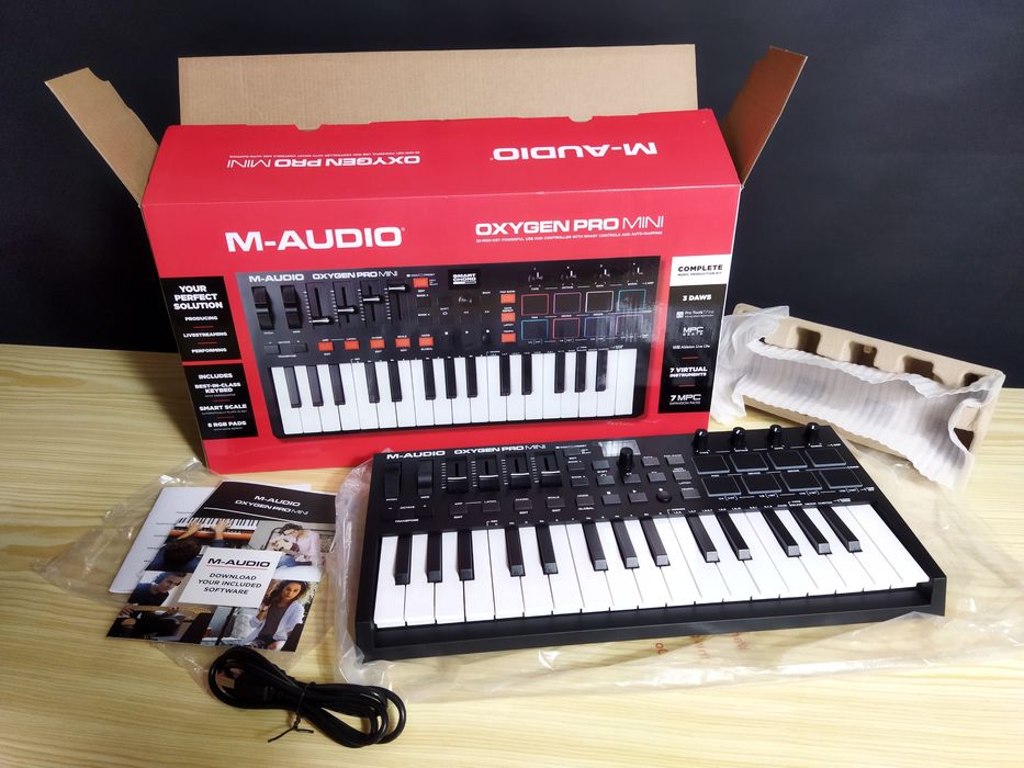 Teclados - M-audio, Akai, Arturia. Novos nas Caixas