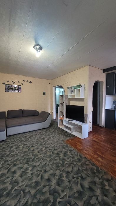 Продам 3х кімнатну на Ворошилівці.