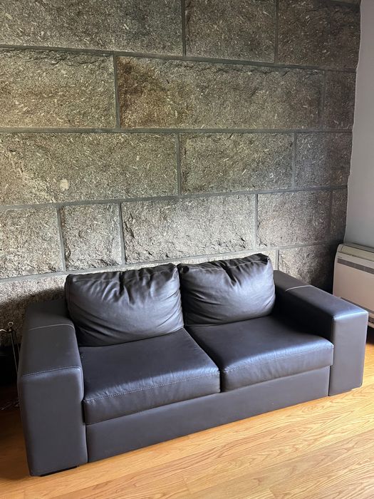 Sofá castanho 2 lugares