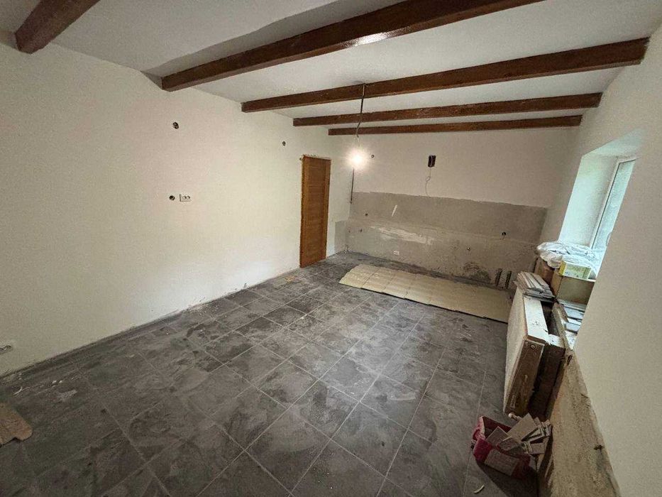 Продаж приміщення 600м². Яремче. Центр. Комунікації. Опалення. Бізнес