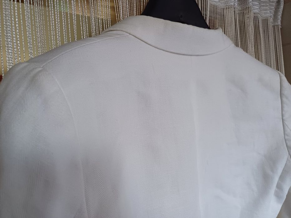 Casaco/Blazer curto, de cor branca da H&M (34/S)