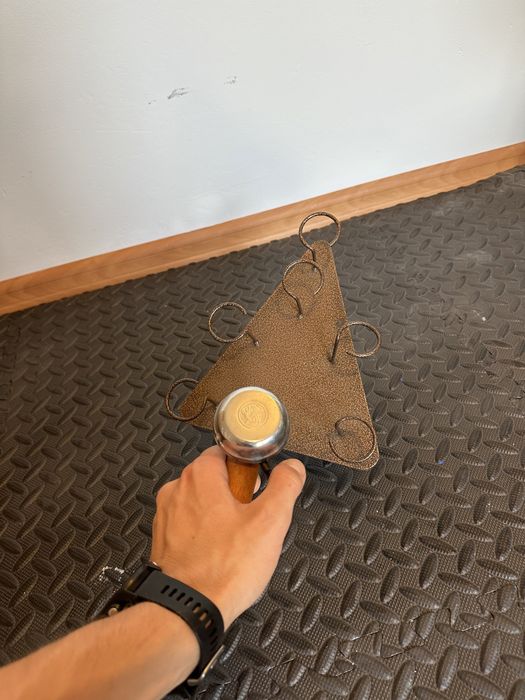 Stara kielnia trójkat na kieliszki prezent PRL