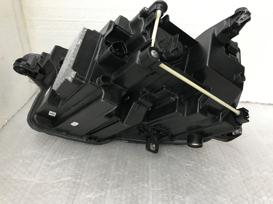 Фара Audi Q4 89A E-tron