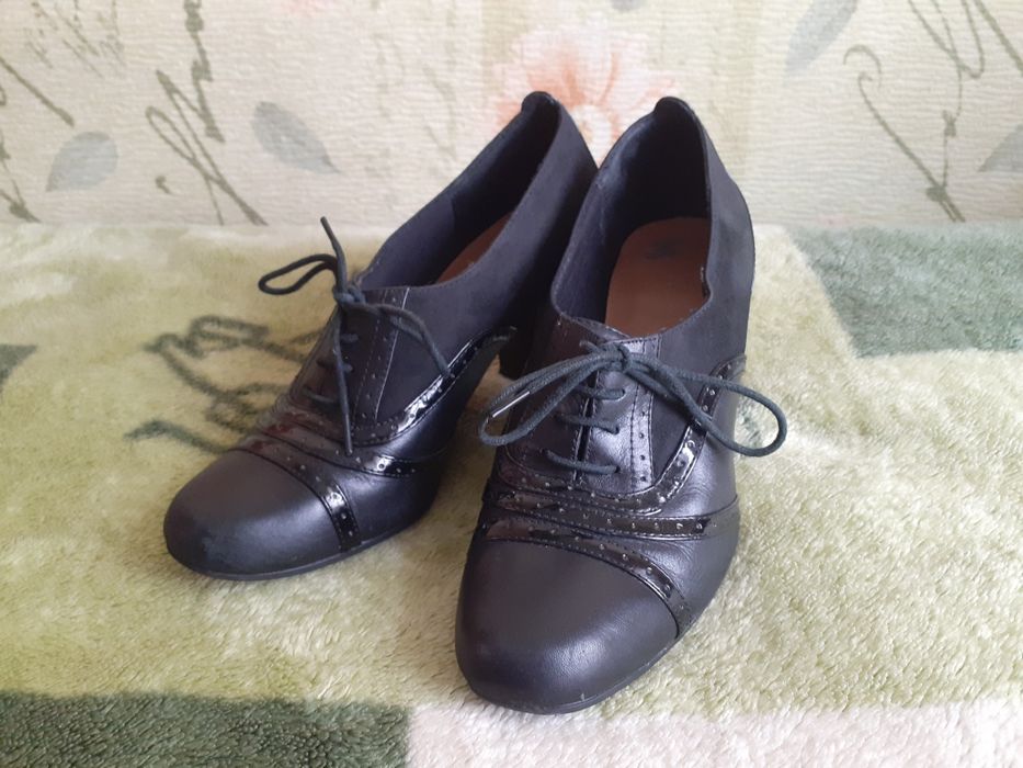 Шкіряні туфлі ботильйони Clarks , розмір 6, наш 38,5-39.