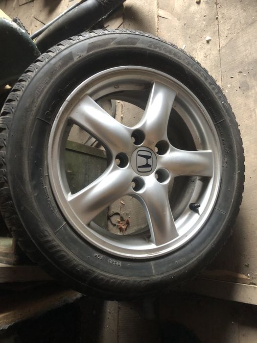Титани  Honda acord civic  r16 5x114