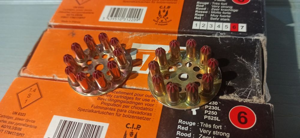 Патрон монтажный индустриальный SPIT красный 6