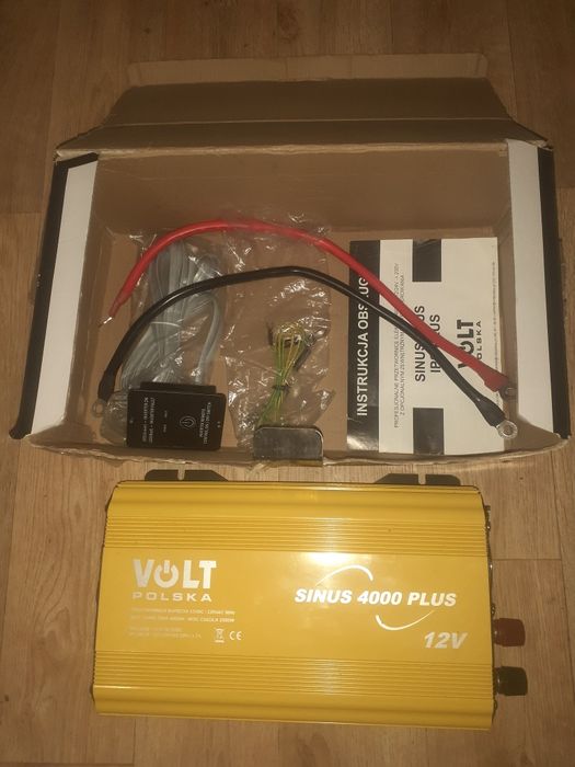 Інвертор Volt Polska SINUS PLUS 4000 12V/230V 2000/4000W чистий синус