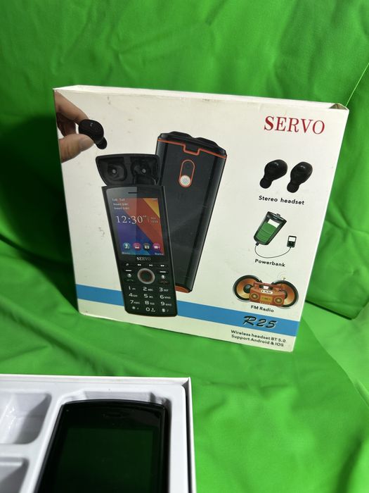 Продам телефон з вбудовиними навушниками