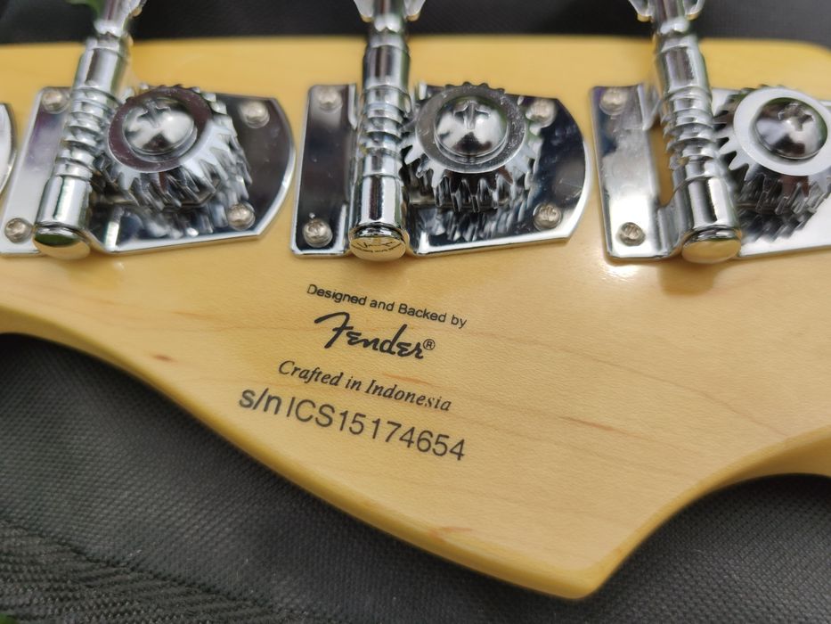Squier Fender Classic Vibe '70s Jazz Bass gitara