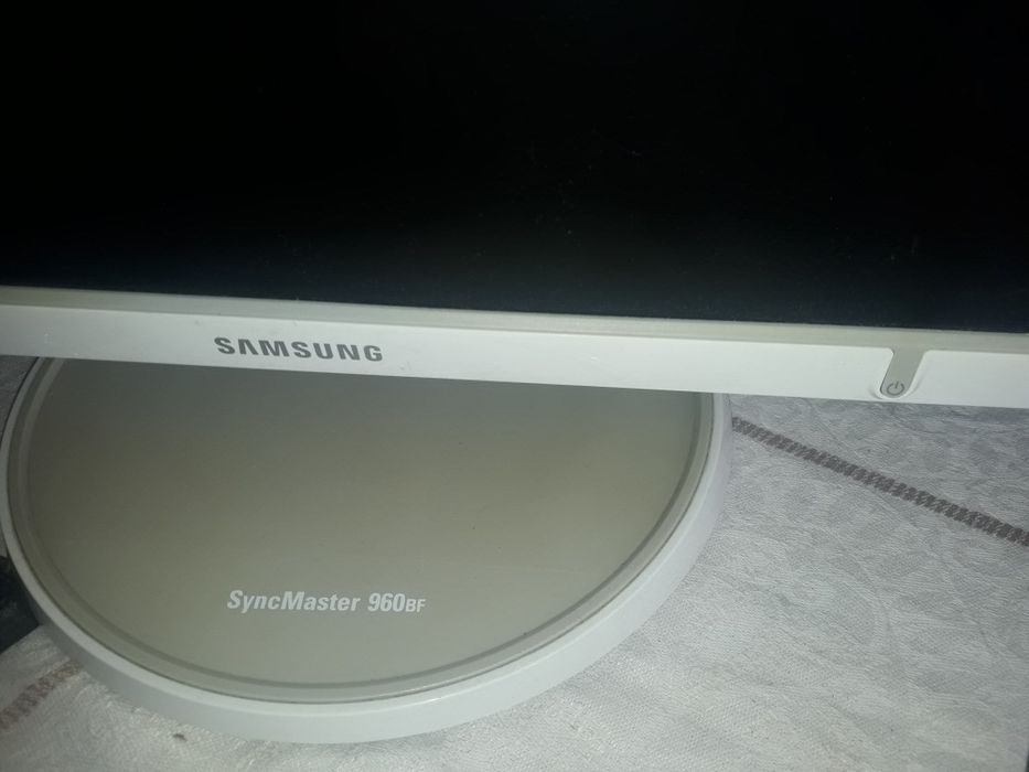 Монітор самсунг маю 2 шт