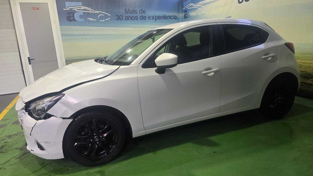 Mazda 2 1.5 SkyActive - Salvado