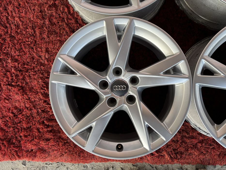 Original Audi a4 a6 Q3 Q5 a5 Volkswagen Skoda R17 5x112