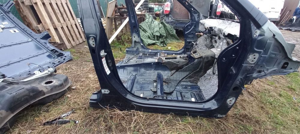 słupek a b próg prawy podłoga forester iv 4 sj