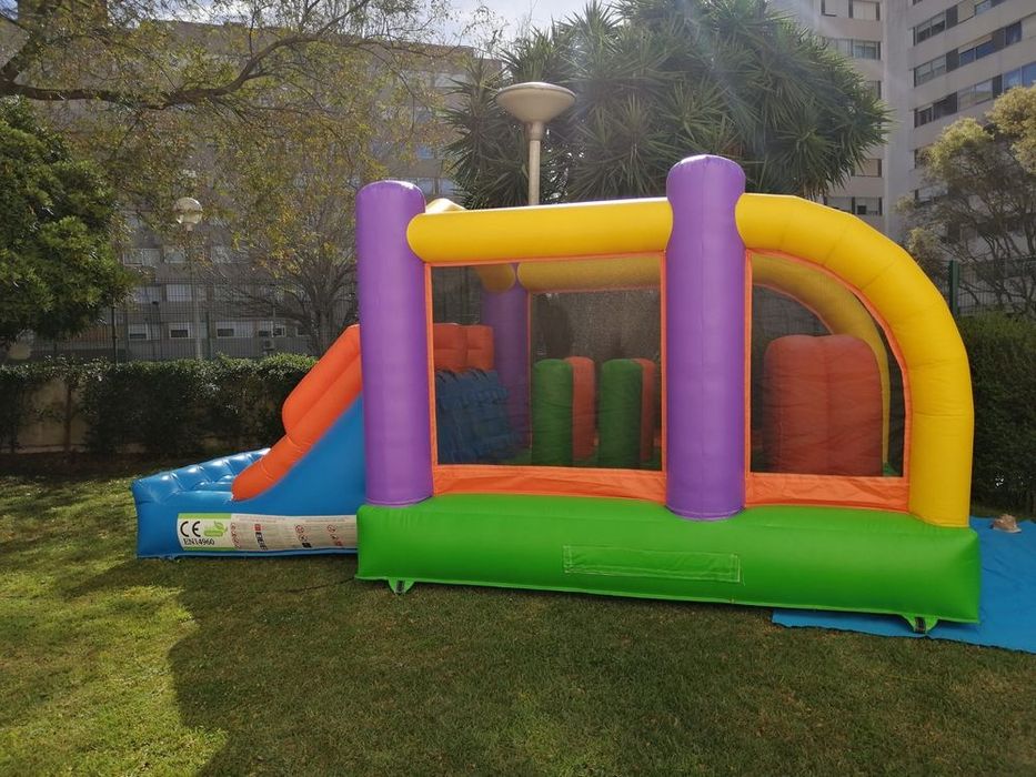 Insufláveis o dia todo