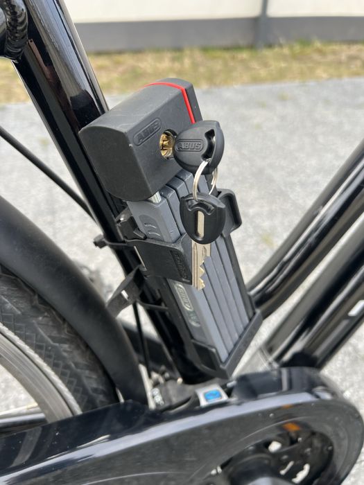 Rower trekingowy Giant Attend RS1 2023, 28 cali