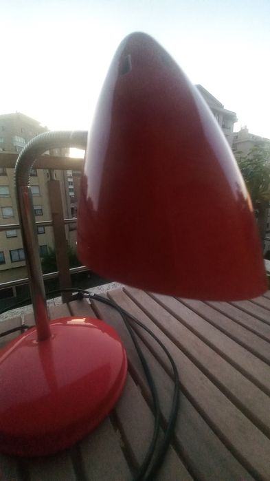 Candeiro, cor vermelho,