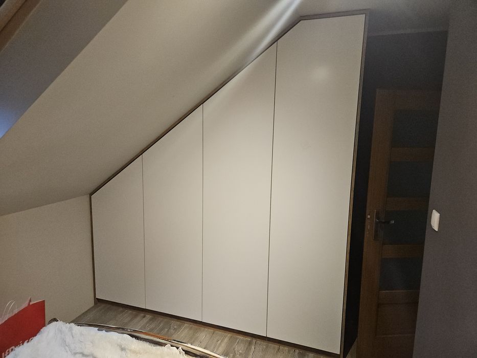 Szafy skos, Szafy w zabudowie, Garderoby.