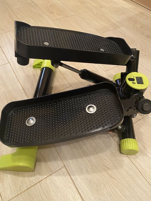 Тренажер для ніг. Кардіо тренажер.