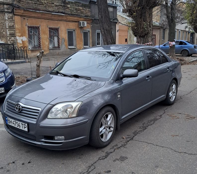Тойота Авенсіс ll
