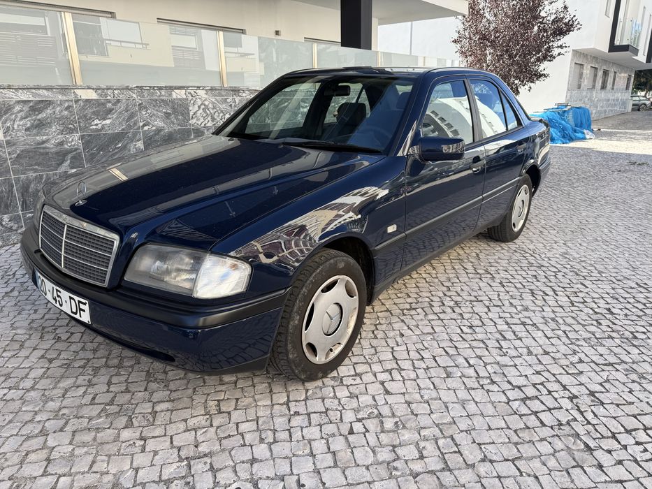 Mercedes-Benz C 220D AC Nacional Excelente