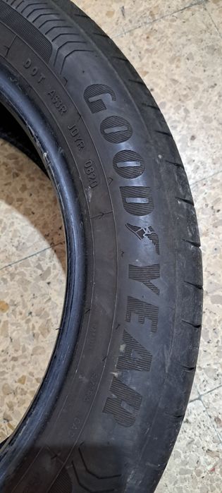 Pneus 215/55/17 Goodyear