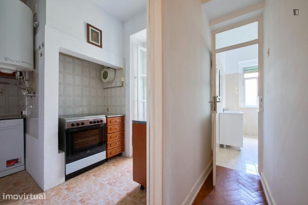 Quarto - localizado em São Bento Lisbon