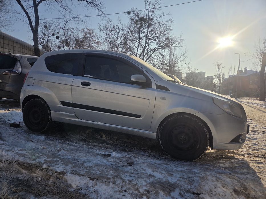 Chevrolet Aveo 2010 рік    продам