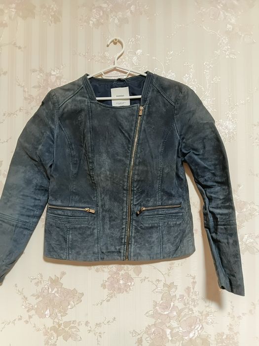 Шапка тепла з хомутом,куртки різні,ветровки